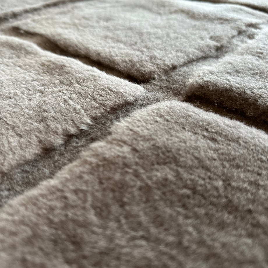 Mouton Chocolat Rug —ショコララグ